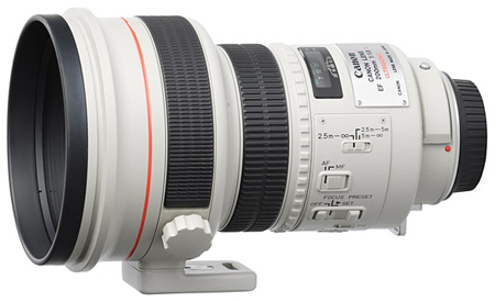 Canon EF 200mm f/1.8L USM Autofocus 35mm lens