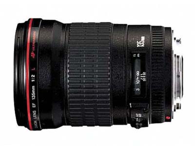 Canon EF 135mm f/2.0L USM Autofocus 35mm lens